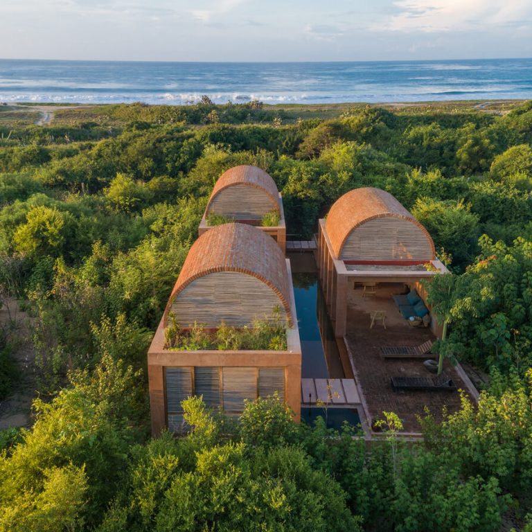 Casa Volta en Oaxaca por Ambrosi I Etchegaray