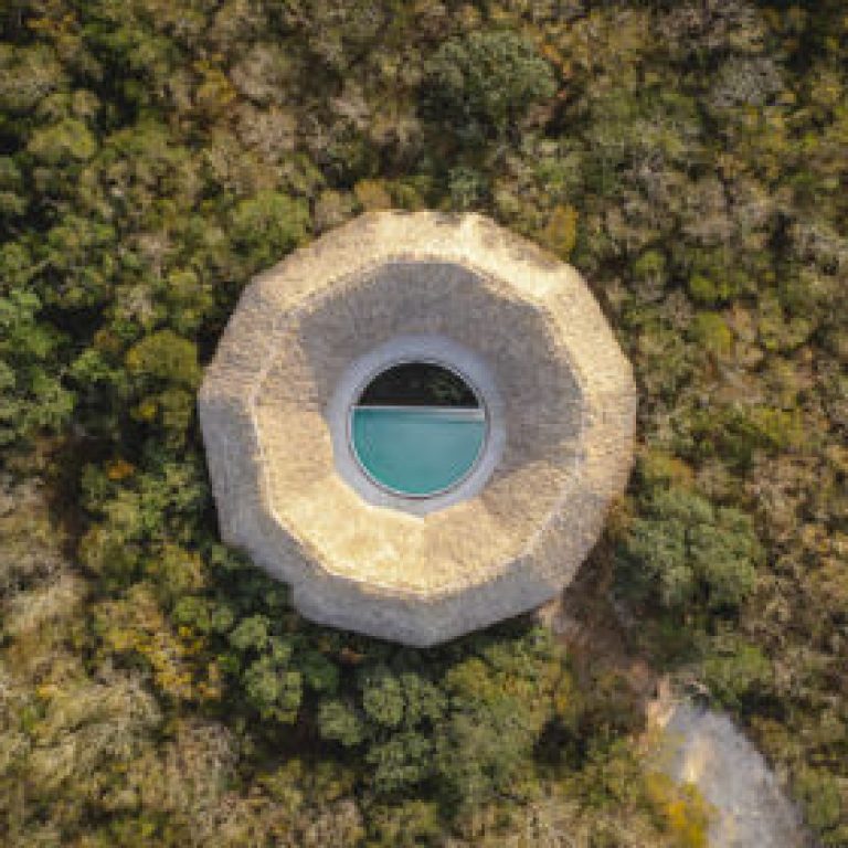 Casa Xcunyá en Yucatán. vista aérea, casa entre la selva