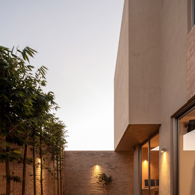 Casa Yavia en Queretaro por interstical Arquitectura