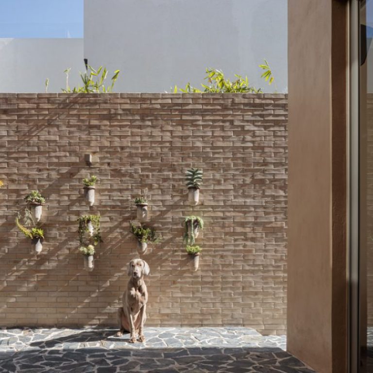 Casa Yavia en Queretaro por interstical Arquitectura