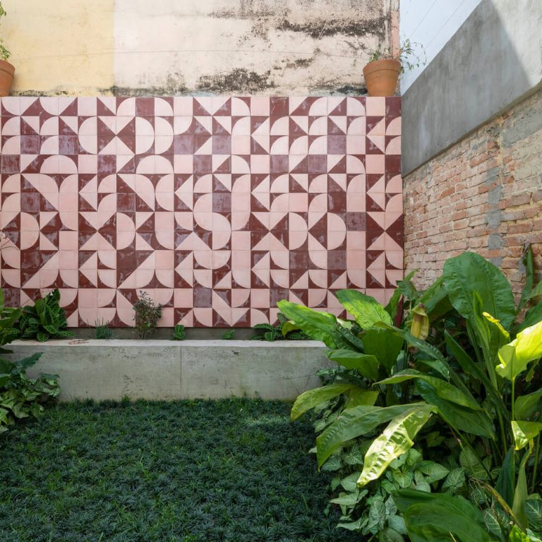Casa de Marcos y de Júlia por Goiva Arquitetura: Ampliación Vertical y Diseño de Rooftops en São Paulo