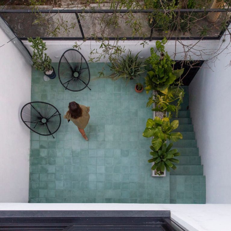 Casa de Marcos y de Júlia por Goiva Arquitetura: Ampliación Vertical y Diseño de Rooftops en São Paulo