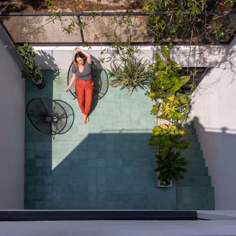 Casa de Marcos y de Júlia por Goiva Arquitetura: Ampliación Vertical y Diseño de Rooftops en São Paulo