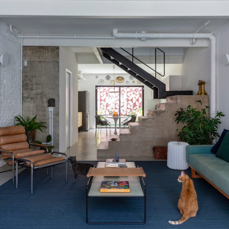 Casa de Marcos y de Júlia por Goiva Arquitetura: Ampliación Vertical y Diseño de Rooftops en São Paulo