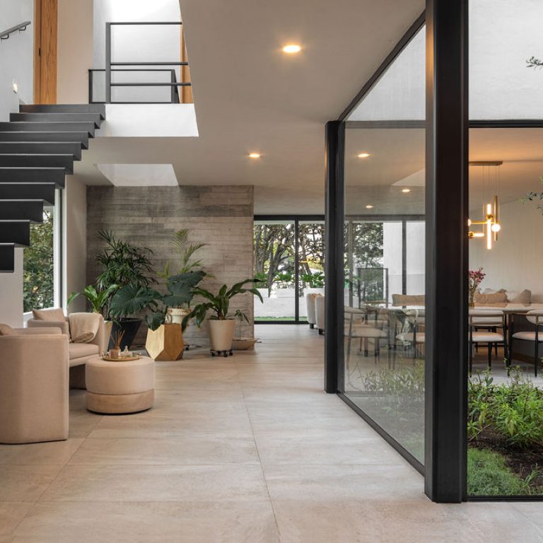 Casa entre arboles por IMA taller de arquitectura
