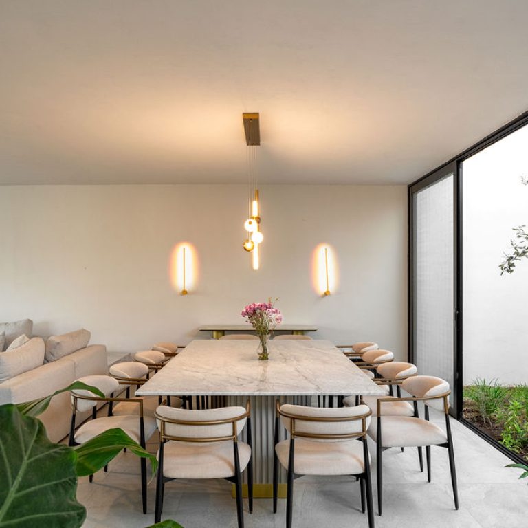 Casa entre arboles por IMA taller de arquitectura