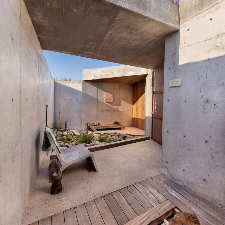 Casa morada escondida por Taller de Terreno en Baja California Sur