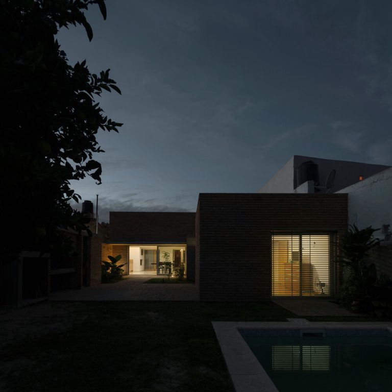 Casa para Jorgelina en Argentina por Atelier Atlántico - Fotografía de arquitectura - El Arqui MX