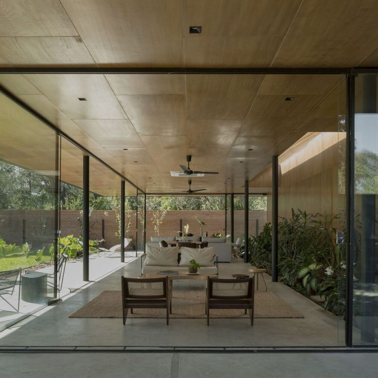 Casa pequeña en San Ber en Paraguay
