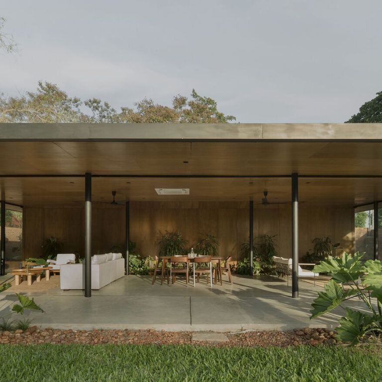 Casa pequeña en San Ber en Paraguay