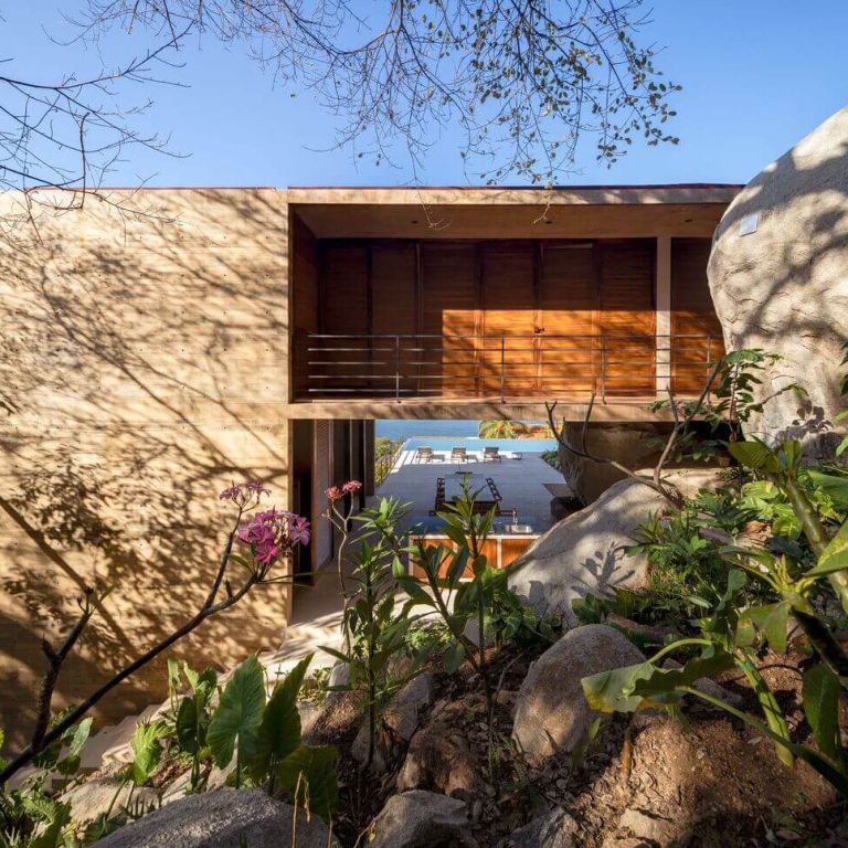 Casa piedra en Guerrero por Taller Gabriela Carrillo - Arquitectura residencial