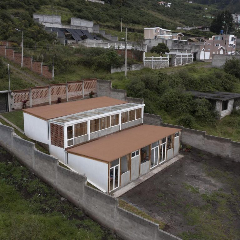 Casa rampa en Ecuador