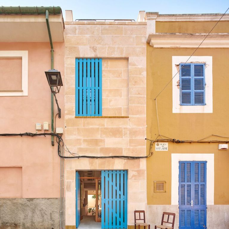 Casa sa Cova en España por Missio 21 arquitectes