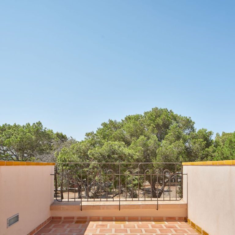 Casa sa Cova en España por Missio 21 arquitectes