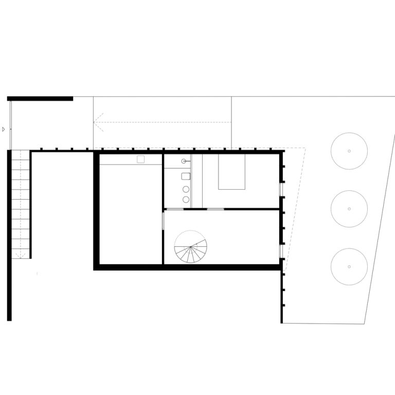 Casa sobre un zócalo de ladrillo en España por Agora Arquitectura - Planos Arquitectónicos - El Arqui MX