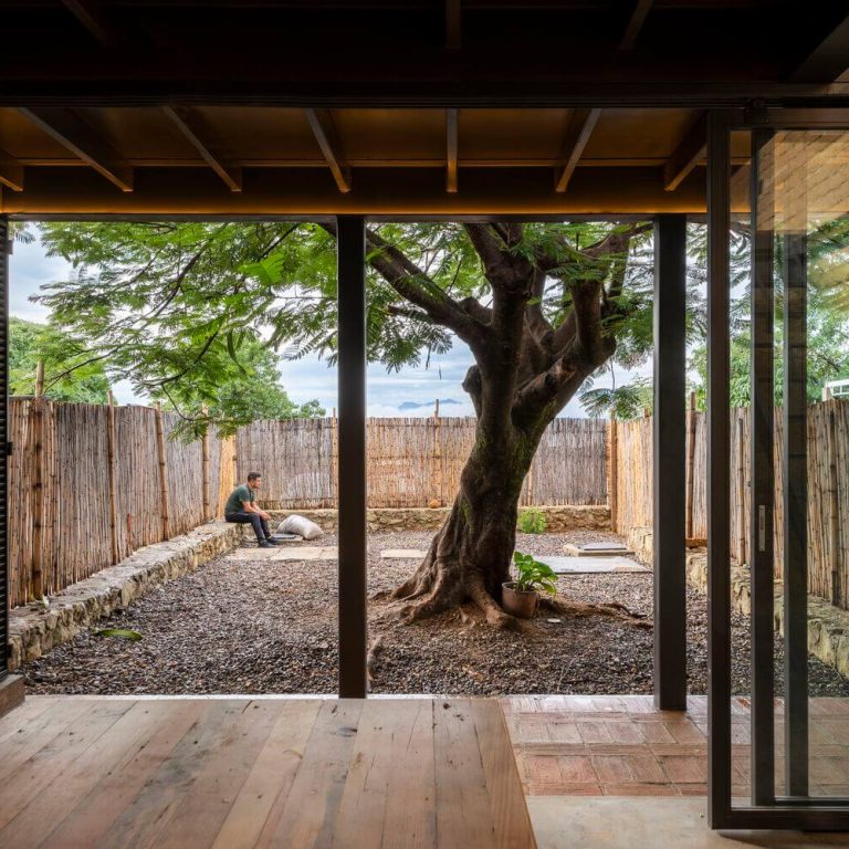 Casa taller Plúmula en Oaxaca por Espacio 18 Arquitectura