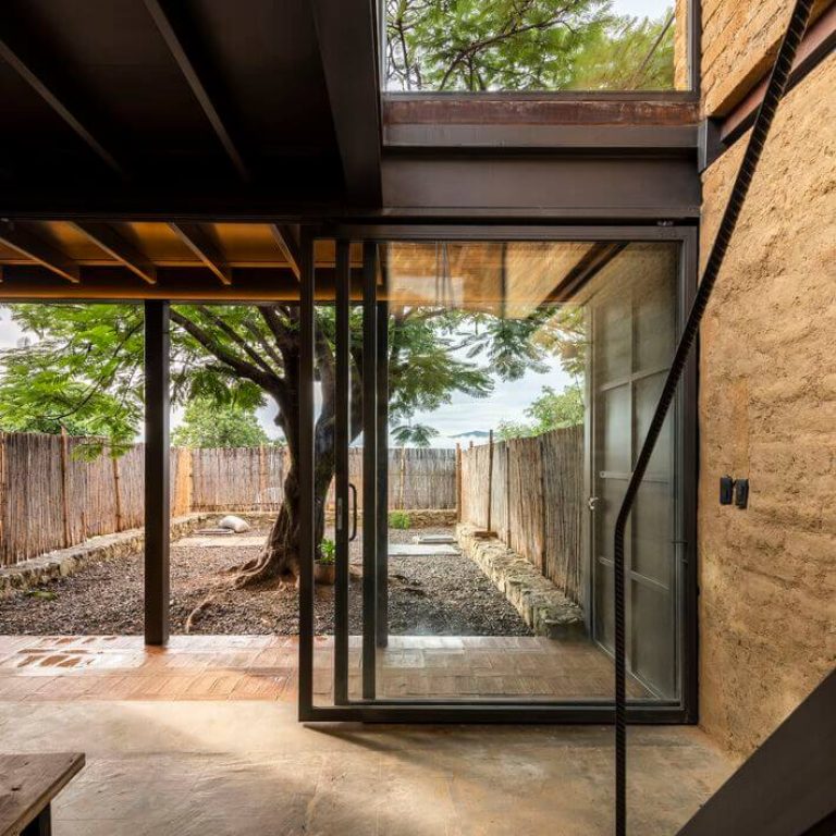 Casa taller Plúmula en Oaxaca por Espacio 18 Arquitectura