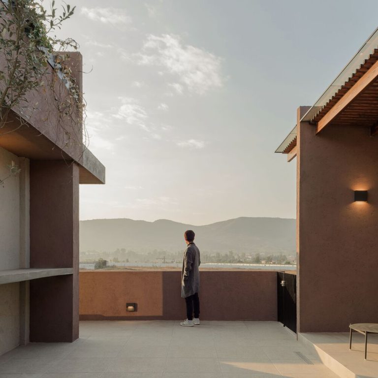 Casco Parque México: Arquitectura de Equipamiento y Casa Club por MXTAD