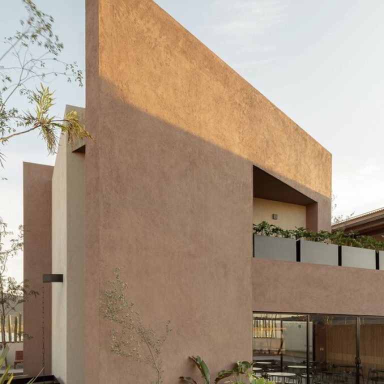 Casco Parque México: Arquitectura de Equipamiento y Casa Club por MXTAD