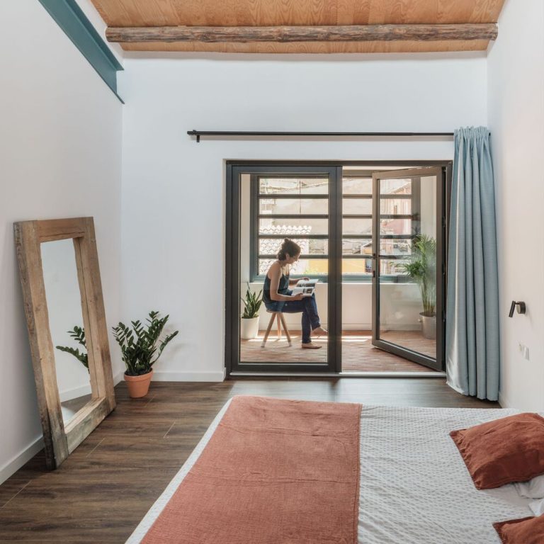 De garaje a casa en España