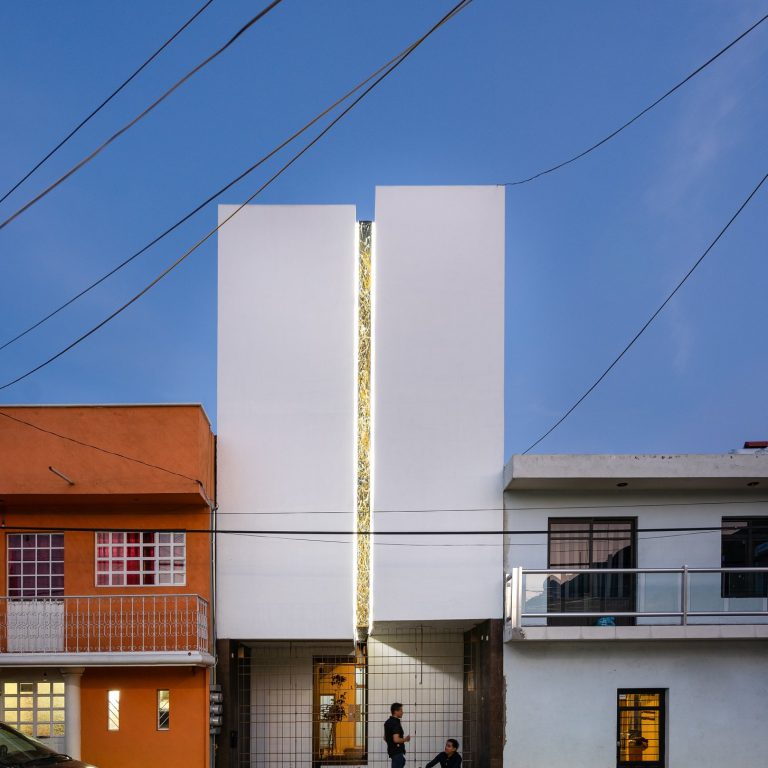 Estudia Vertical en Puebla por METAMORFO Arquitectos - Fotografía de Arquitectura