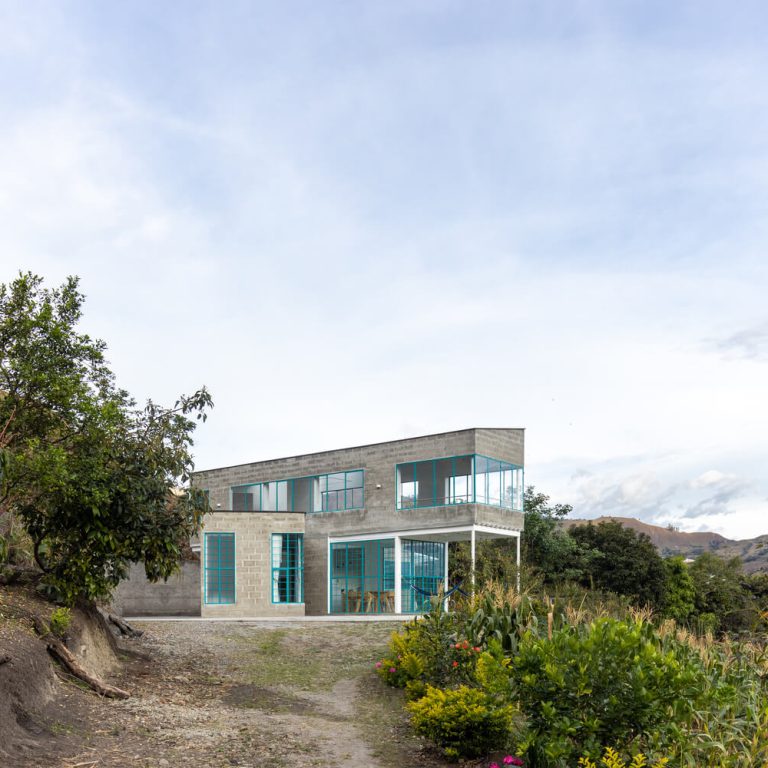 Free House en Ecuador por Chip Studio - Fotografía de Arquitectura