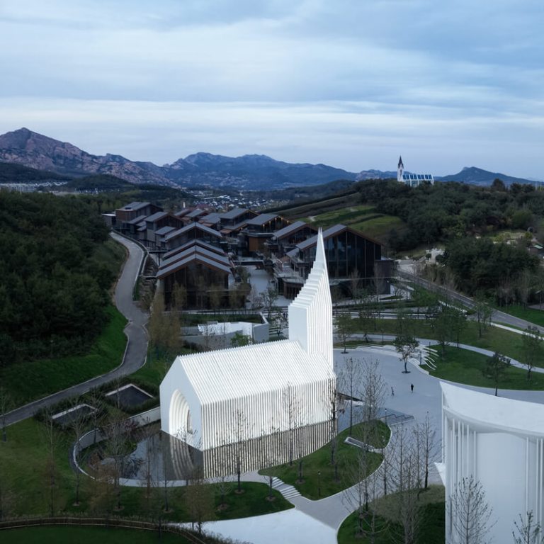 La Iglesia de la Cámara en China por BUZZ - Büro Ziyu Zhuang