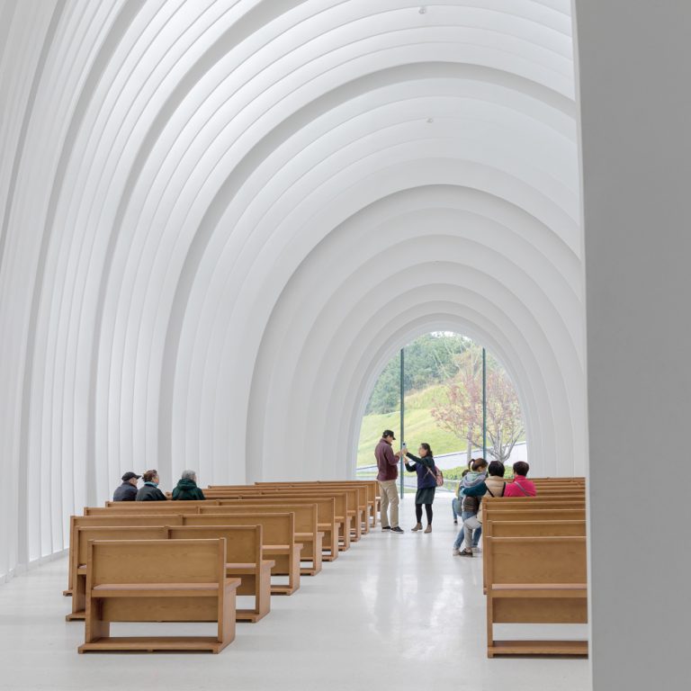 La Iglesia de la Cámara en China por BUZZ - Büro Ziyu Zhuang