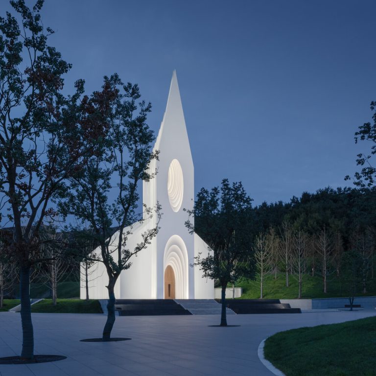 La Iglesia de la Cámara en China por BUZZ - Büro Ziyu Zhuang