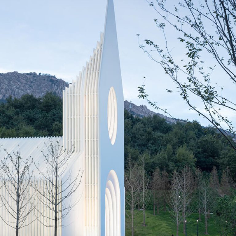 La Iglesia de la Cámara en China por BUZZ - Büro Ziyu Zhuang