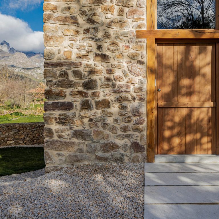 Luarna House en España