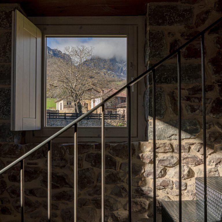 Luarna House en España