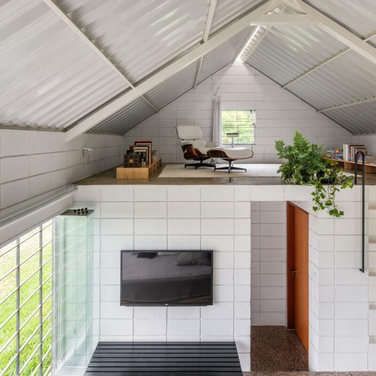MI Casa, vista interior, mezzanine
