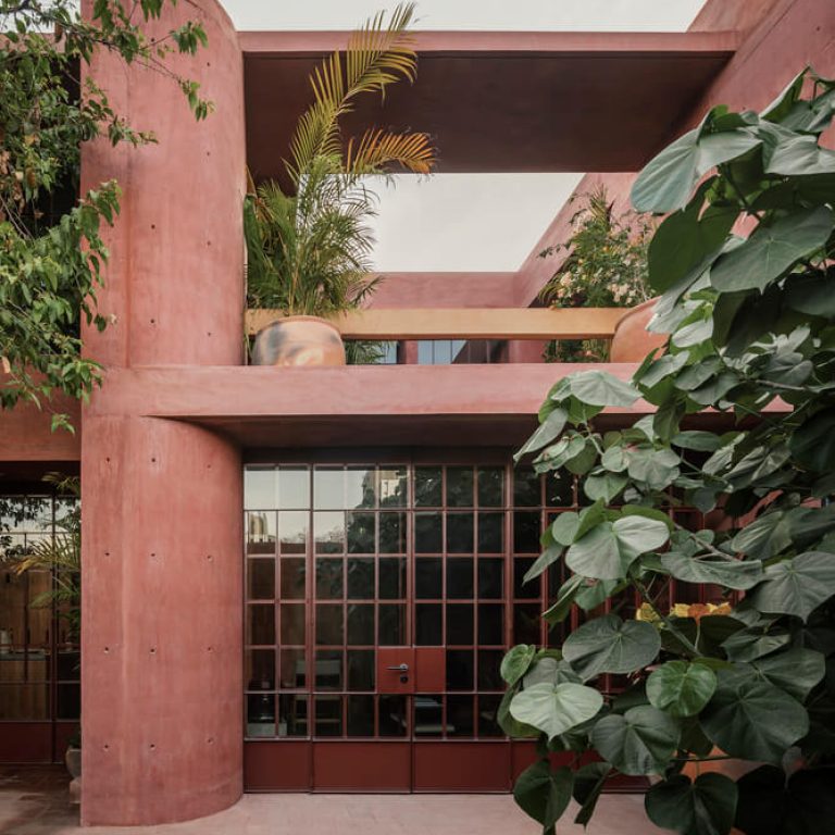 Red House en Huatulco: Arquitectura de Concreto Pigmentado | Ángel García