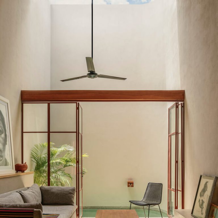 Red House en Huatulco: Arquitectura de Concreto Pigmentado | Ángel García