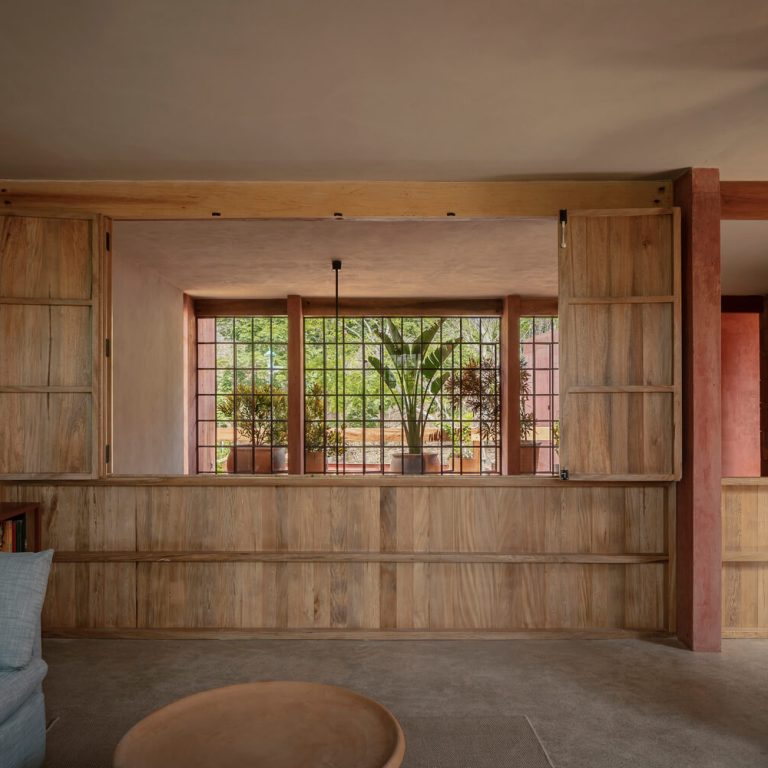 Red House en Huatulco: Arquitectura de Concreto Pigmentado | Ángel García