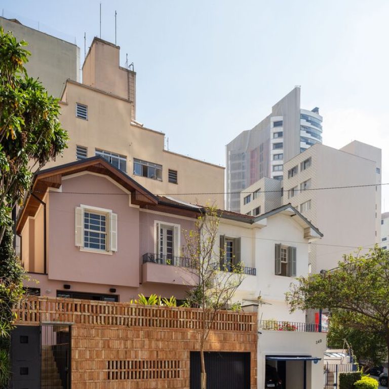 Renovación Casa Apiacás en Brasil por entre escalas - Fotografía de Arquitectura - EL Arqui MX