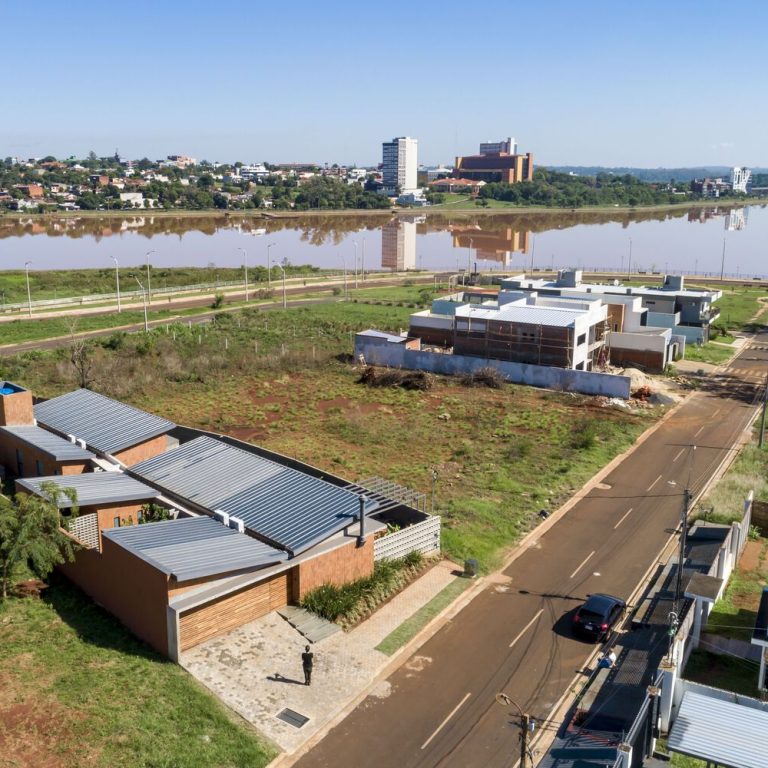 Vivienda H en Paraguay por Estudio 1415 - Fotografía de Arquitectura - El Arqui MX