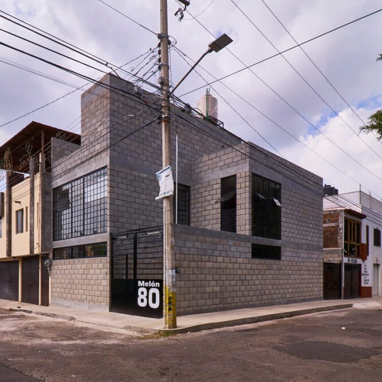 Vivienda Melón en Michoacán por Sin Título Arquitectura