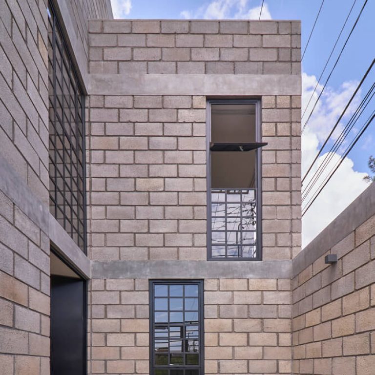 Vivienda Melón en Michoacán por Sin Título Arquitectura