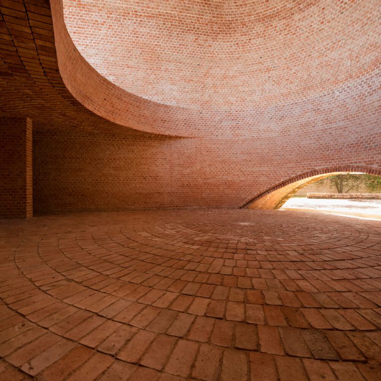 Capilla San Bernardo en Argentina por Nicolás Campodónico - Fotografía de Arquitectura - El Arqui MX