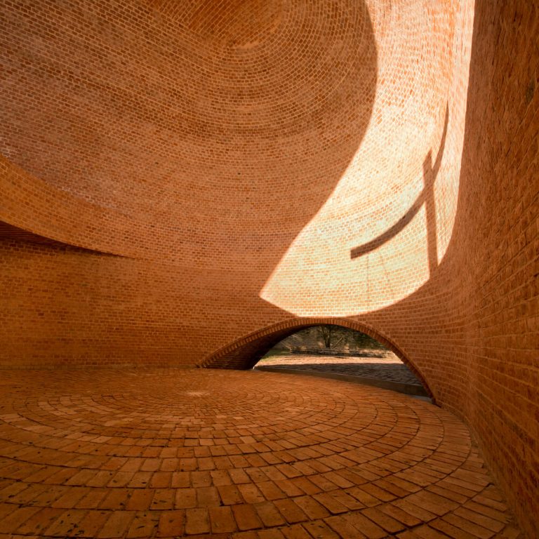 Capilla San Bernardo en Argentina por Nicolás Campodónico - Fotografía de Arquitectura - El Arqui MX