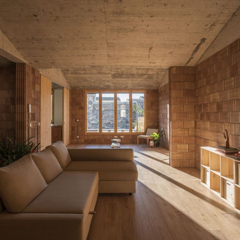 Casa en bateria en España por NORA studio- Fotografía de Arquitectura