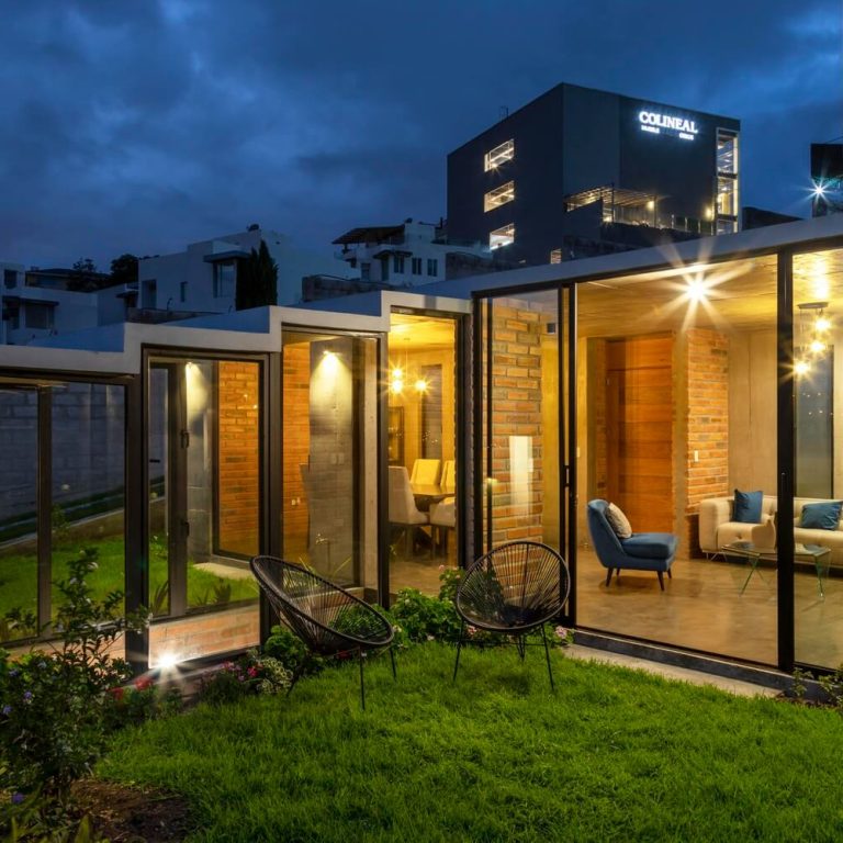 Casa en pendiente en Ecuador por El Sindicato Arquitectura