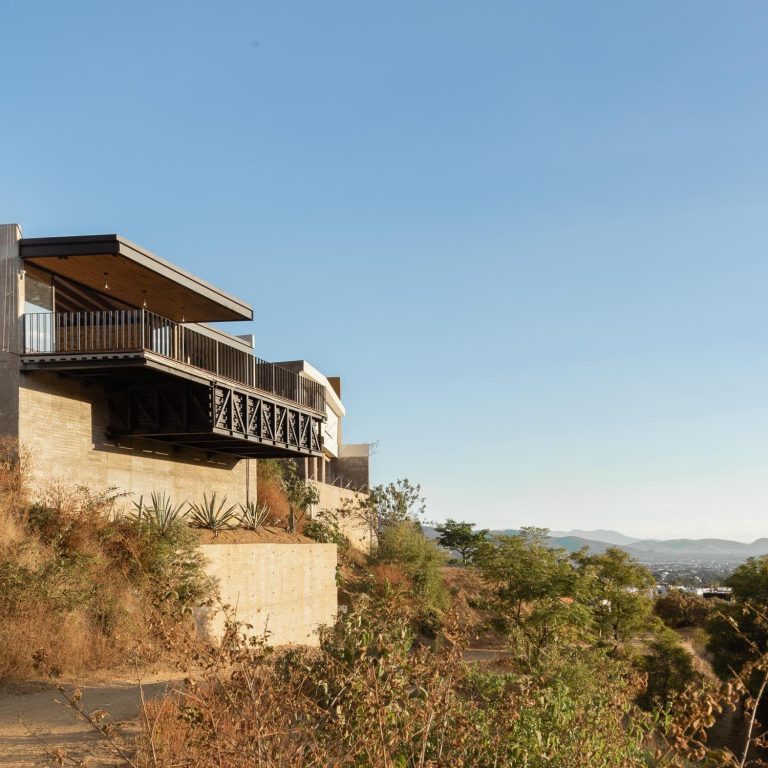 Casa Laurel en Oaxaca por Miguel Avila Arquitectura