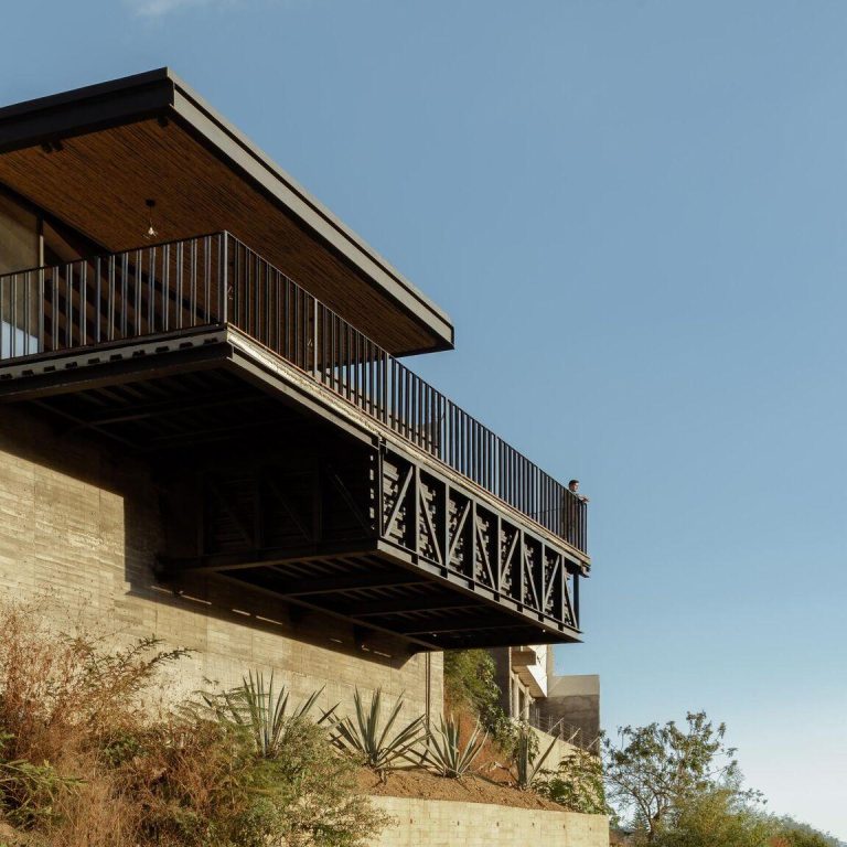 Casa Laurel en Oaxaca por Miguel Avila Arquitectura